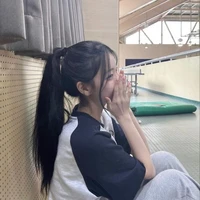 พลอย(พี่สาวน.อ)
