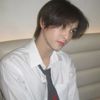 นิว