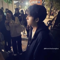 เรนโบว์ เพื่อน น.อ