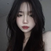 Laura/Secretária