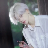 ธันวา//พระเอก