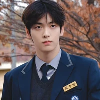 CHOI SOOBIN
