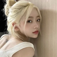 ขิม[พี่สาวนายเอก]
