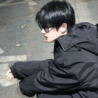สกาย(เพื่อนนายเอก)