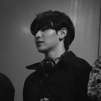 สลันน.🐺🖤//พ.อ+พ่อหมอ