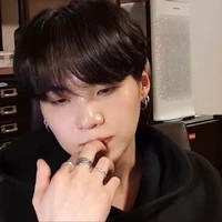 Min Yoongi (16/Alfa)