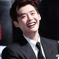 Lee Jong suk (tae friend)