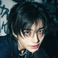 HWANG HYUNJIN