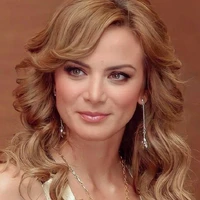 Laura Gómez [O,P,D]