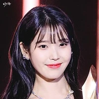 IU La Mamá de jk