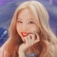 Nayeon 🦢