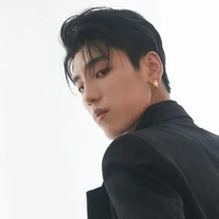 ทาม พี่คนกลาง