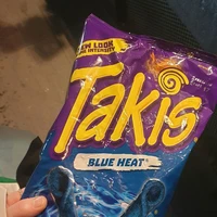 takis azul