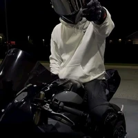 ไต้ฝุ่น[เพื่อนนอ.+เจ้าของร้านเหล้า]