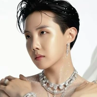 Jung Hoseok ( Robot )