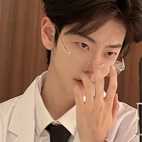 สายฟ้า우뢰(คู่อริพระเอก)