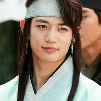 Choi Min-ho/Jungkook guard