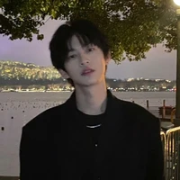 อลัน✨(พี่ชายของนอ.)