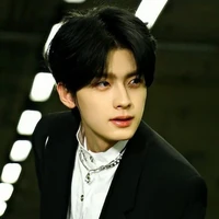 แมกไม้(รุ่นพี่ประธานคณะ)​