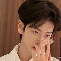 บีม (รุ่นพี่)