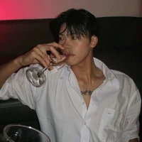 โฟร์(เพื่อนในห้อง)