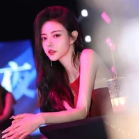 หลินซิน •น้องสาวพ.อ•