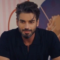 Mr Roshan(Virat dad)