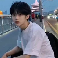 จีโน่/นายเอก