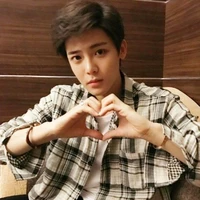 Neo Hou 💜