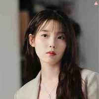 Kim IU (DO)