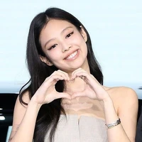 JENNIE