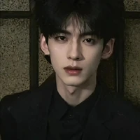 วิคเตอร์(พระเอก+ผี)