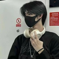 หลุย(เพื่อนพ.อ)