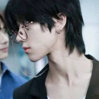 ซัน (พระเอก)