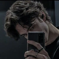 Alejandro Sanz [27][CEO]