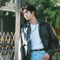 kang weilong {A}