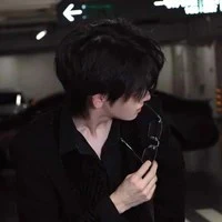 ไนท์(น.อ)