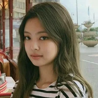 Kim Jennie(sahabat lalisa)