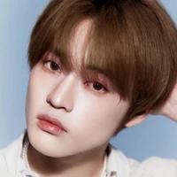 Chenle (𝓔𝓵𝓮𝓰𝓪𝓷𝓽)