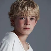 Alexander jóven 