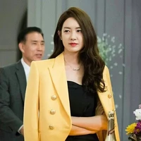 คุณหญิง/แม่นางเอก