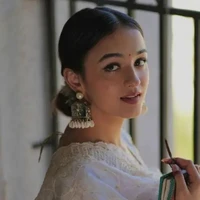 Saranya Yakshit Arya/FL