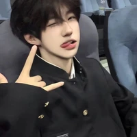 คิง|น.อ+หัวหน้าห้อง+ประธานชมรมดนตรี