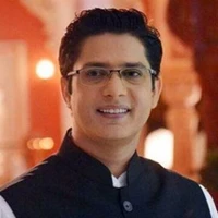 Naitik Singhania(Naira