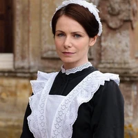 Diana/maid pribadi Charlotte 