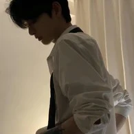 ไวน์(การ์ดน.อ/มือขวา/เพื่อนสนิท)