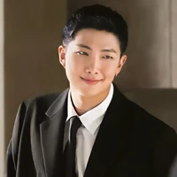 Kim Namjoom •D.D•