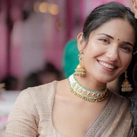 Anjali Desai (fl mom)