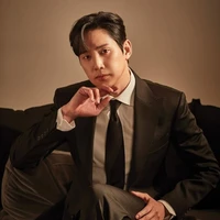 ไตรภพ:พ่อพระเอก