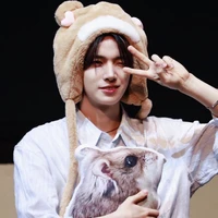 Lee heeseung